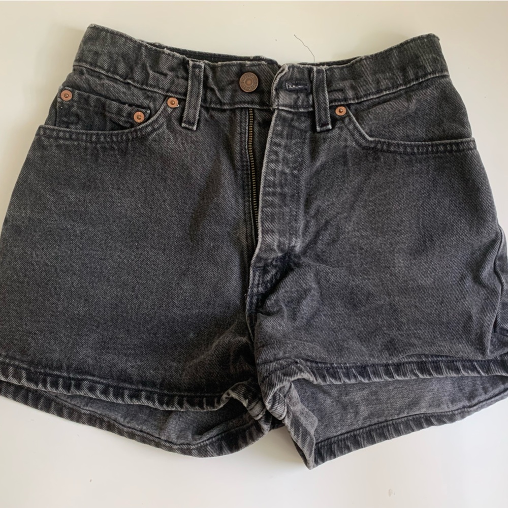Size Small Denim Levi’s Black Shorts